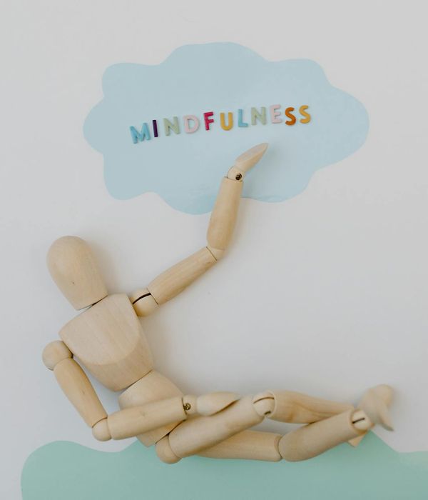 Abstract representation of balance and inner harmony through motion